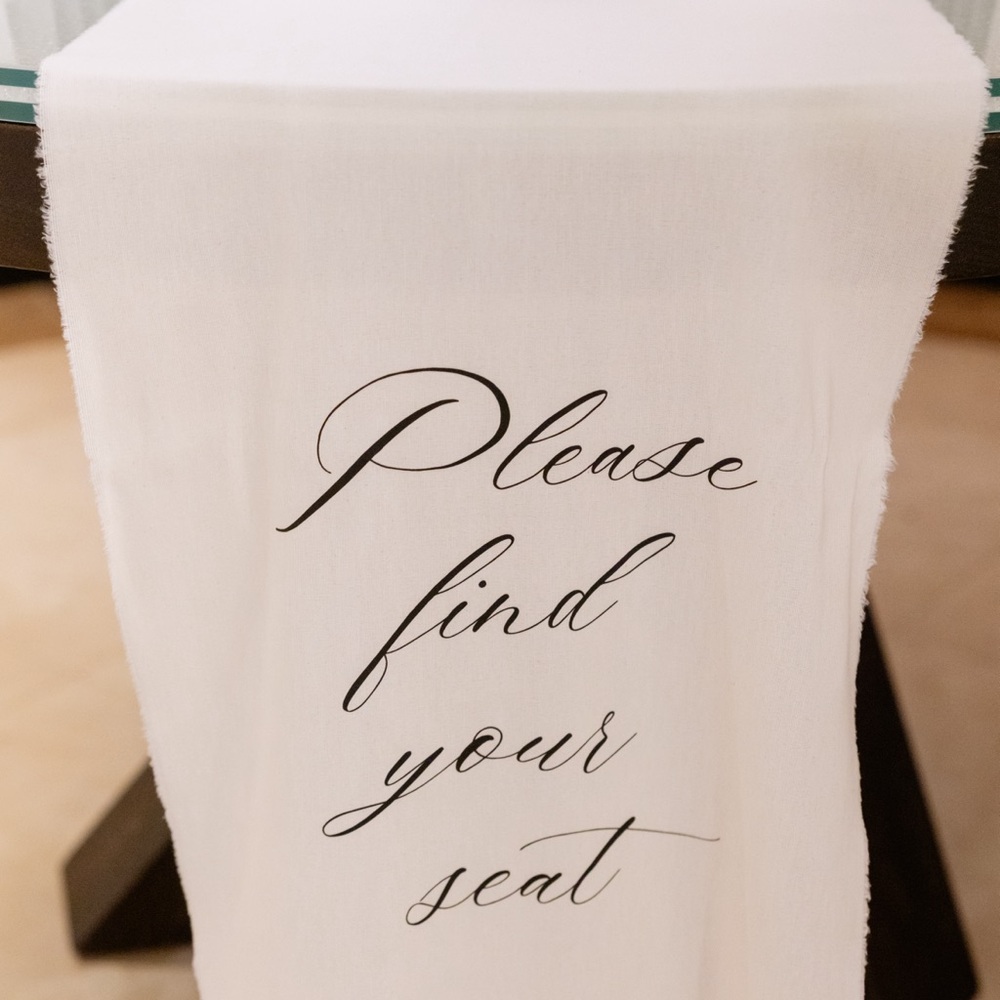 Cream Linen Sign - Picture 2 of 3